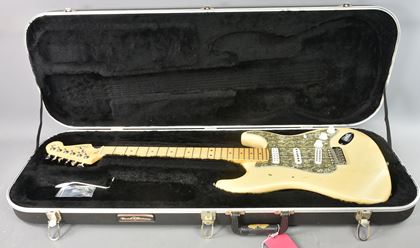 Fender-2004/5 ***USA Strat distressed***